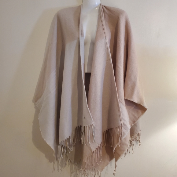 Soia & Kyo Fringed Shawl - Picture 8 of 8